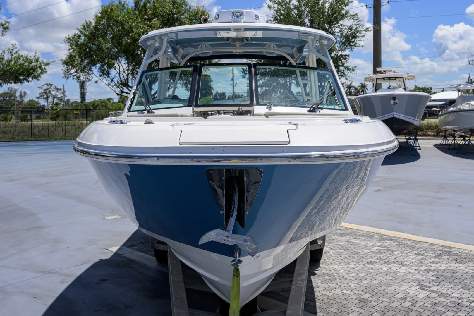 2023 Boston Whaler Vantage - Image 2
