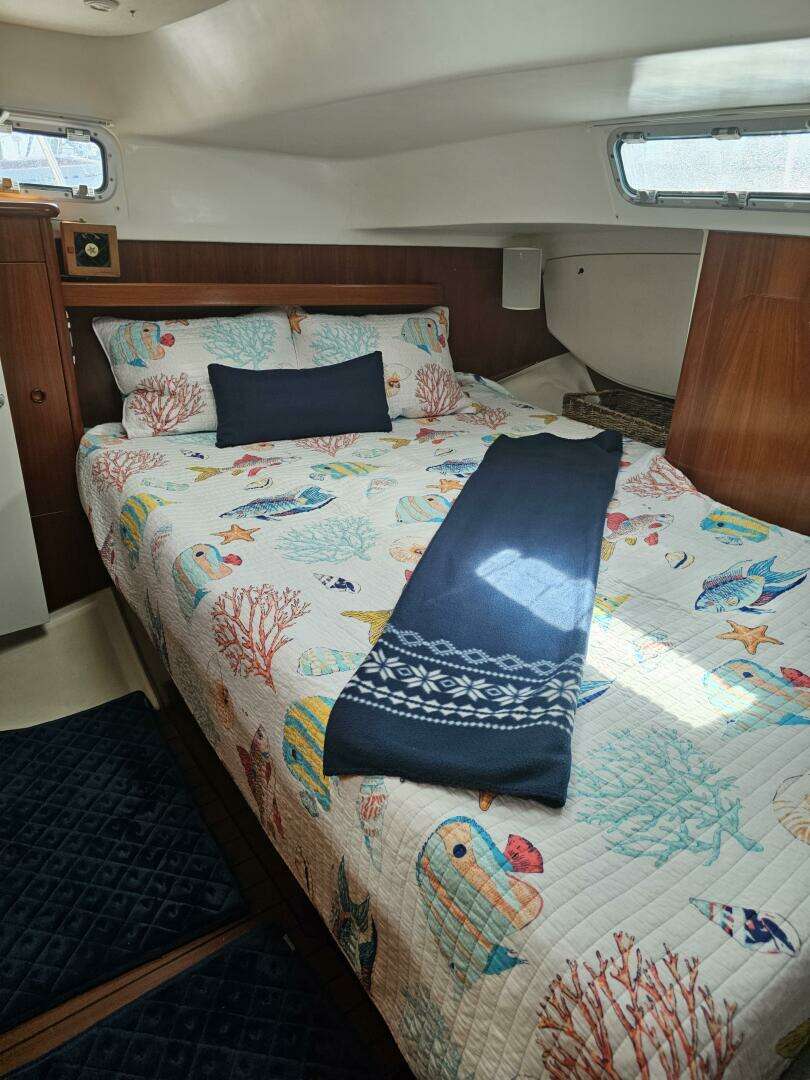 2000 Beneteau 36 Center Cockpit - Image 38