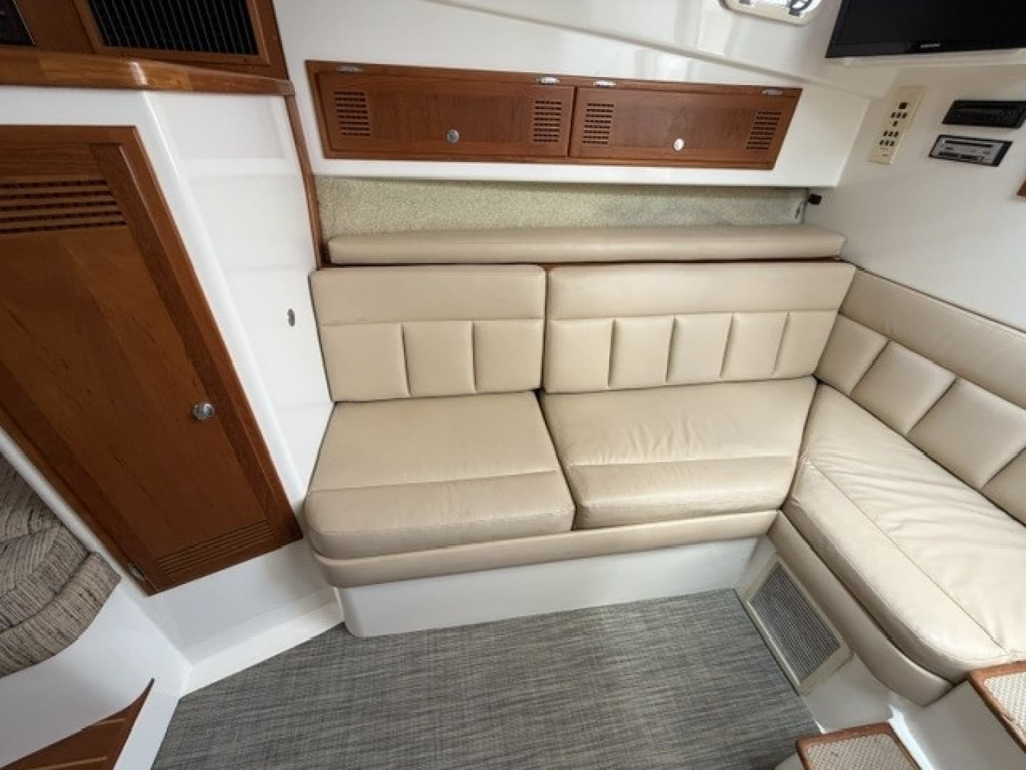 1996 Cabo 31 Express - Image 70