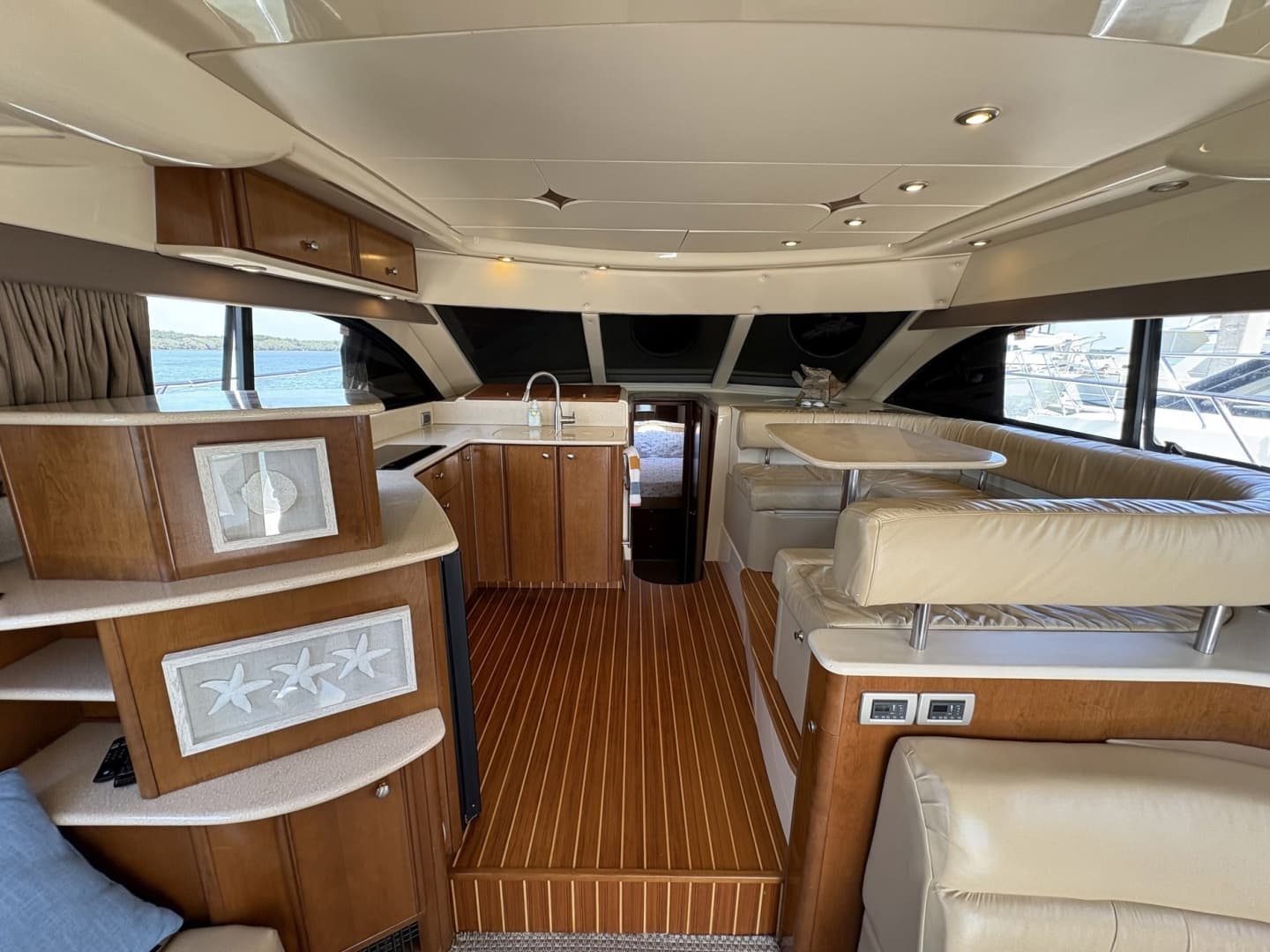 2005 Meridian 411 Sedan - Image 25