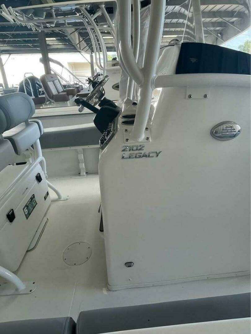 2022 NauticStar 2102 Legacy - Image 13