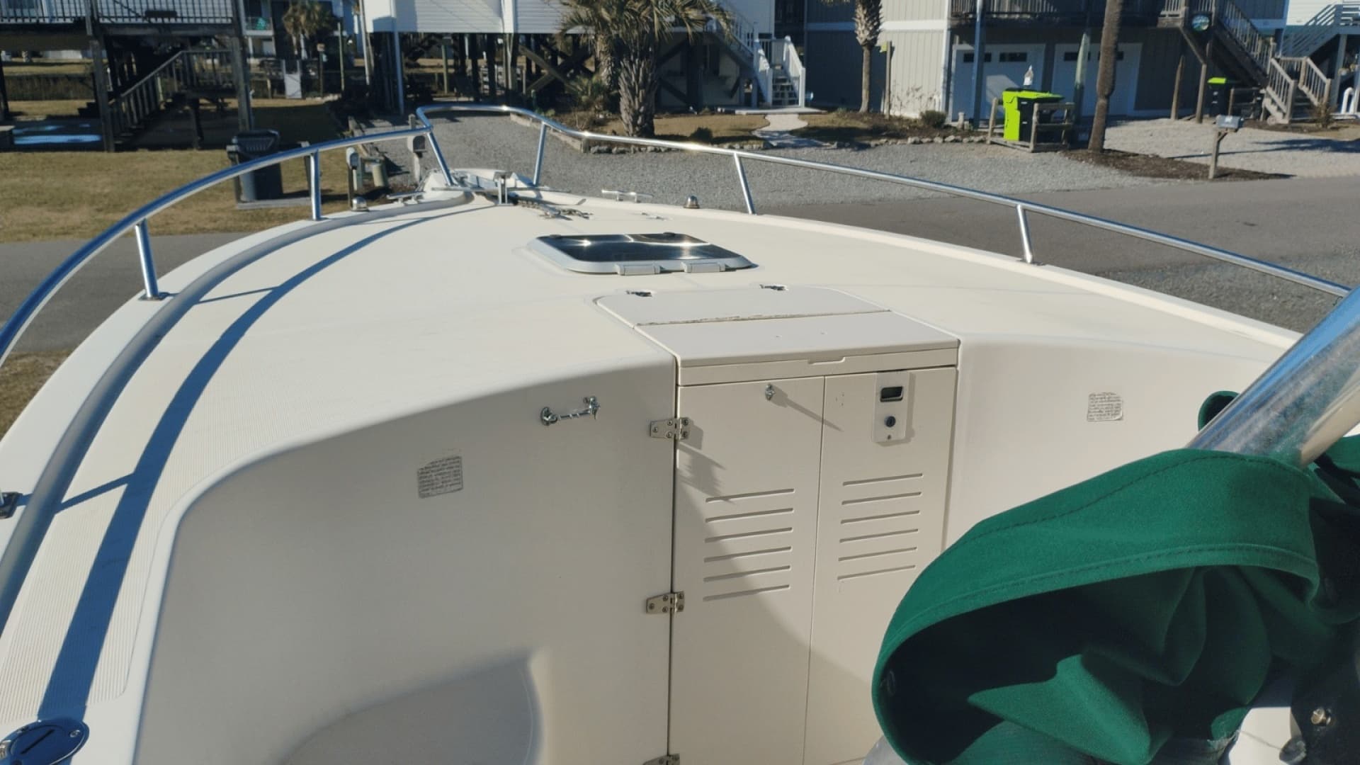 2001 Pursuit 2670 Cuddy Console - Image 15