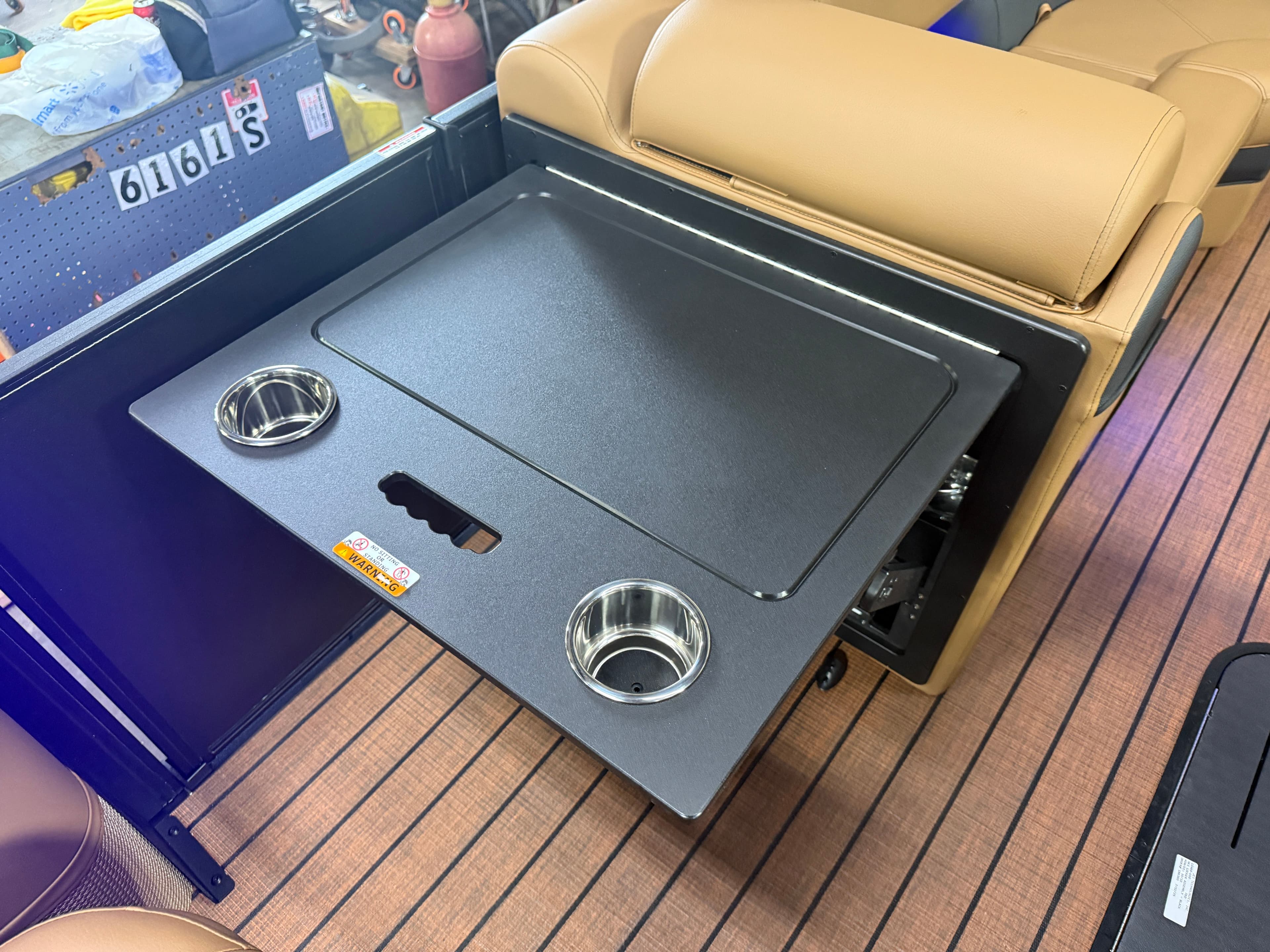 2026 Bentley Pontoons Elite 300HP 253 Swingback Tritoon - 31