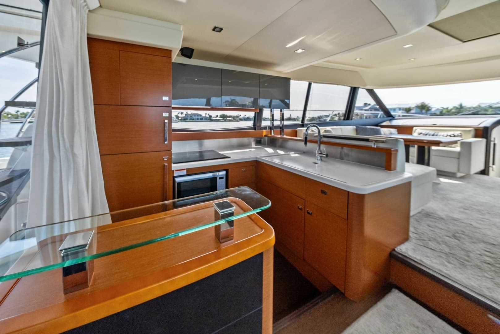 2015 Prestige 550 - Image 25