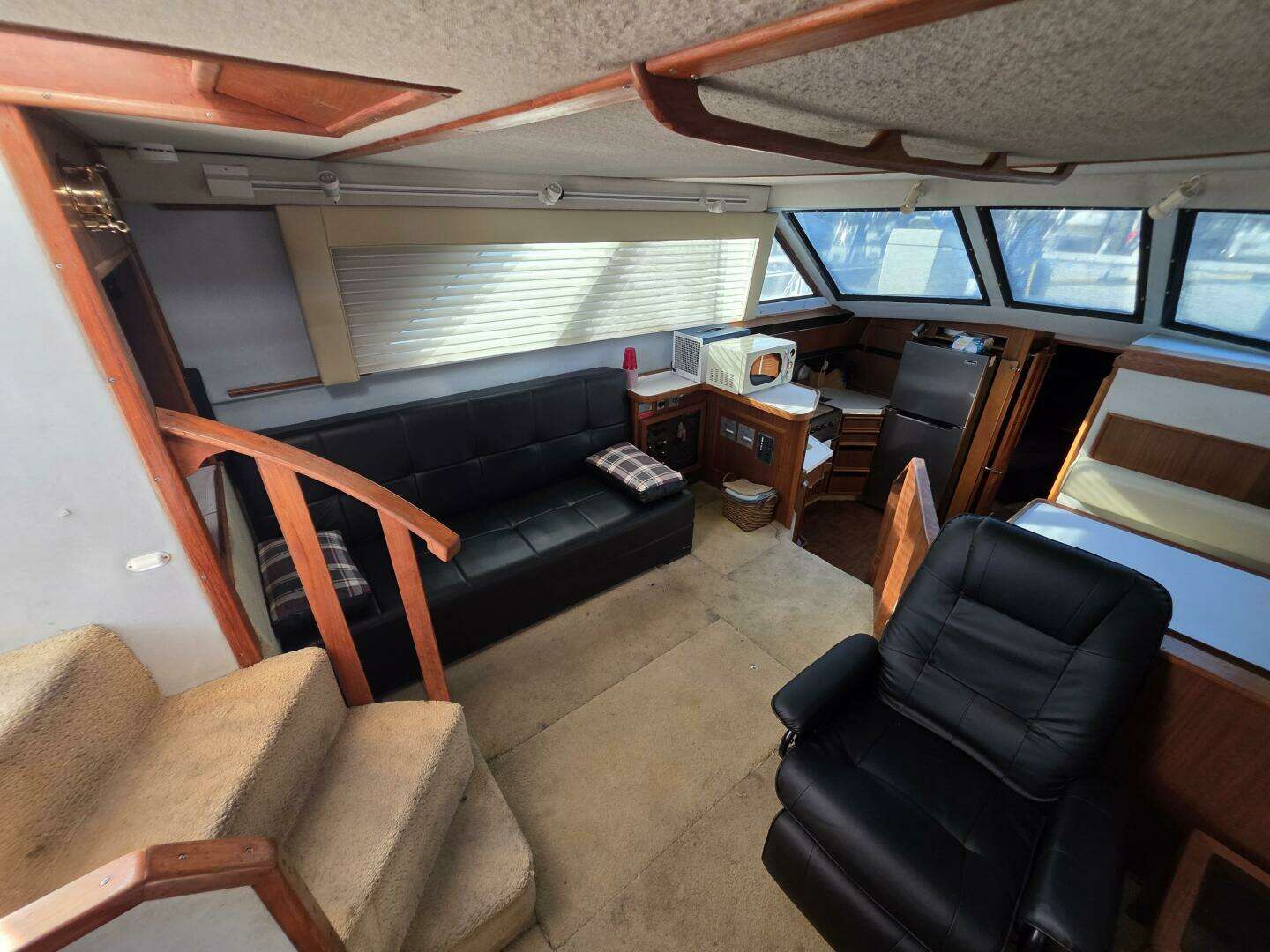 1988 Sea Ray 415 - Image 33
