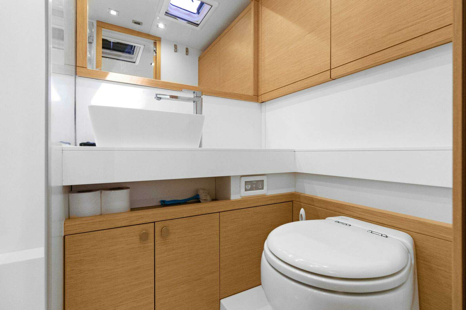 2017 Grand Soleil 52 LC - Image 57