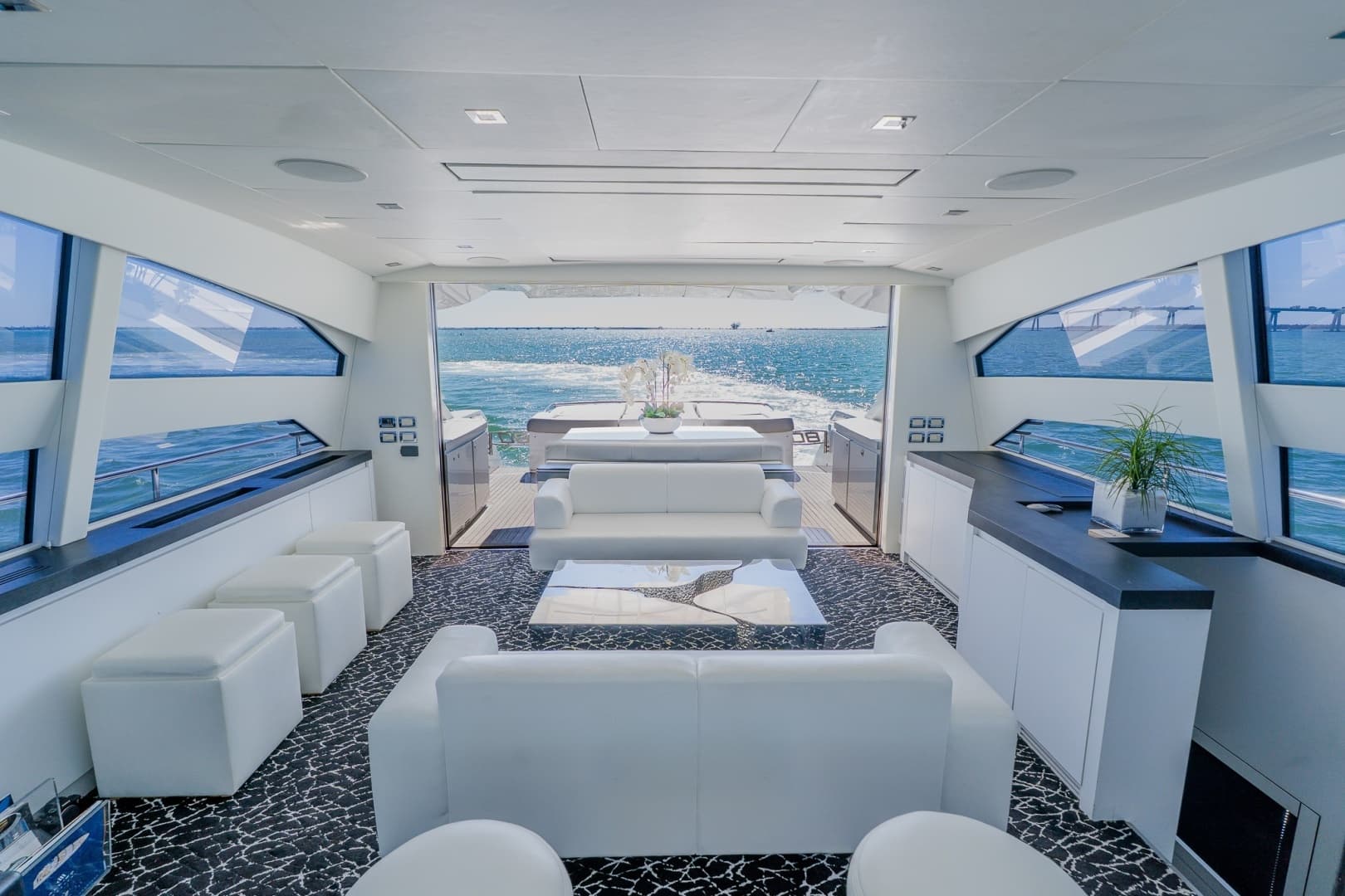 2010 Pershing 80 - Image 5