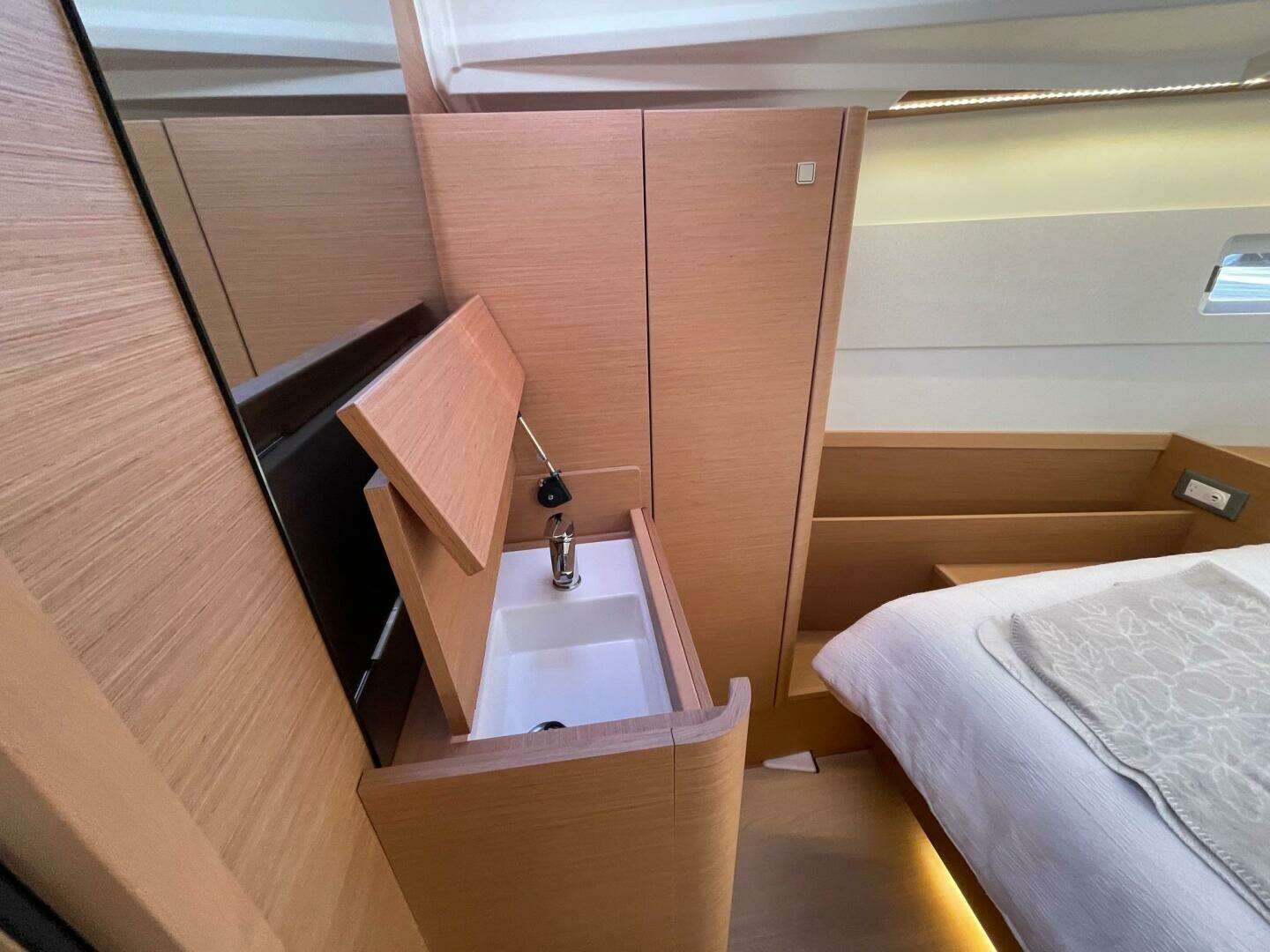 2027 Jeanneau Sun Odyssey 415 - Image 57