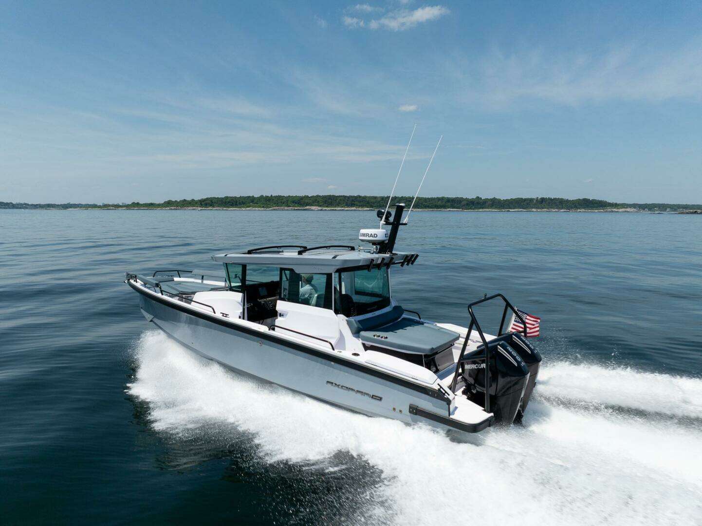 2026 Axopar Cross Cabin - Image 10
