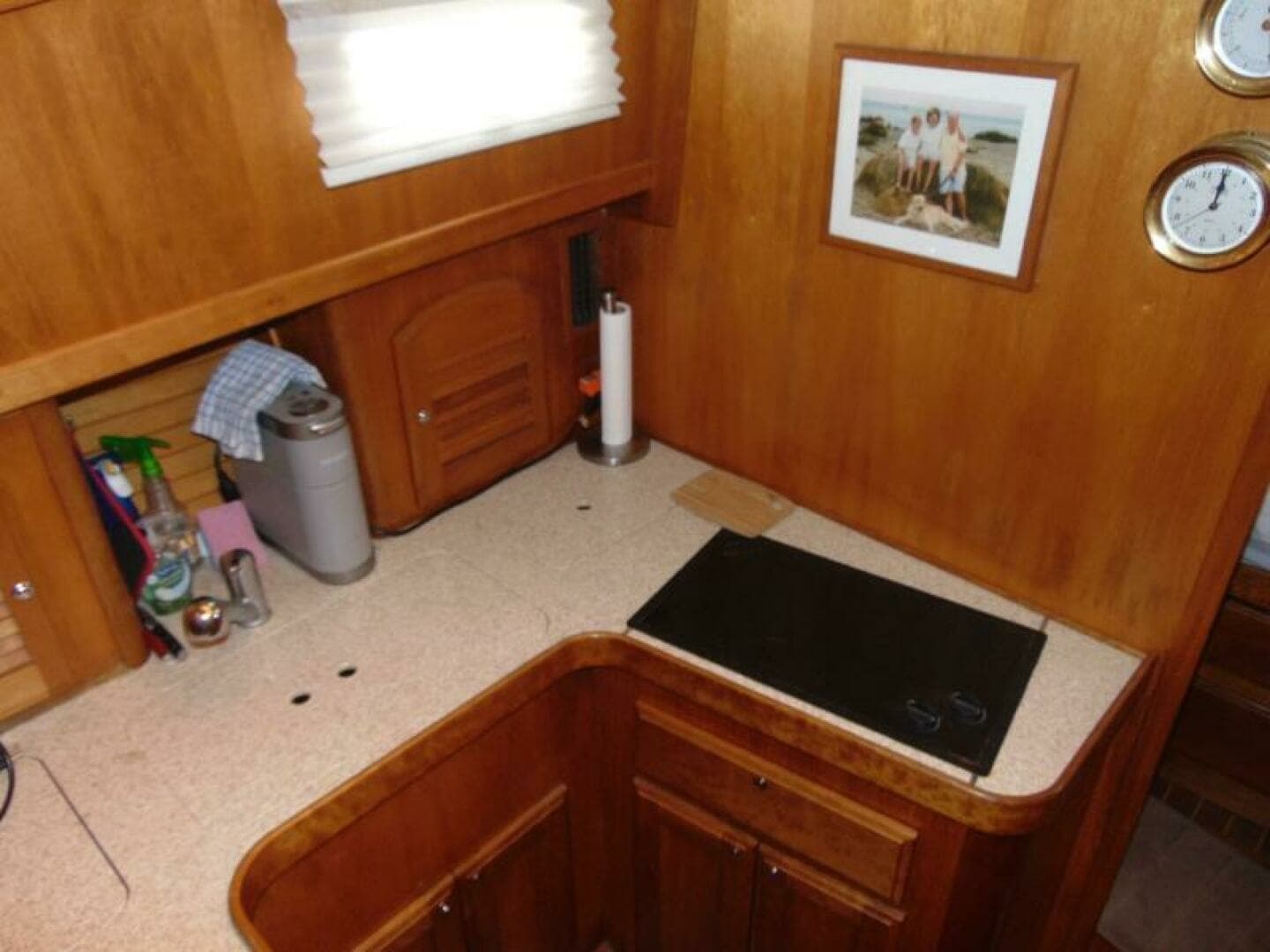 2004 Sabre Flybridge - Image 12