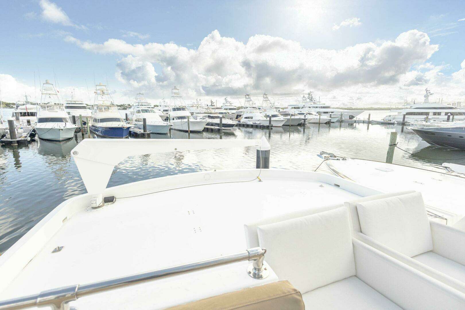 1989 Hatteras Cockpit Motor Yacht - Image 37