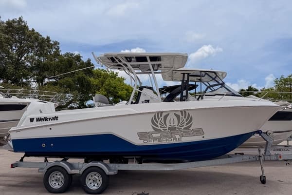 2023 Wellcraft 222F