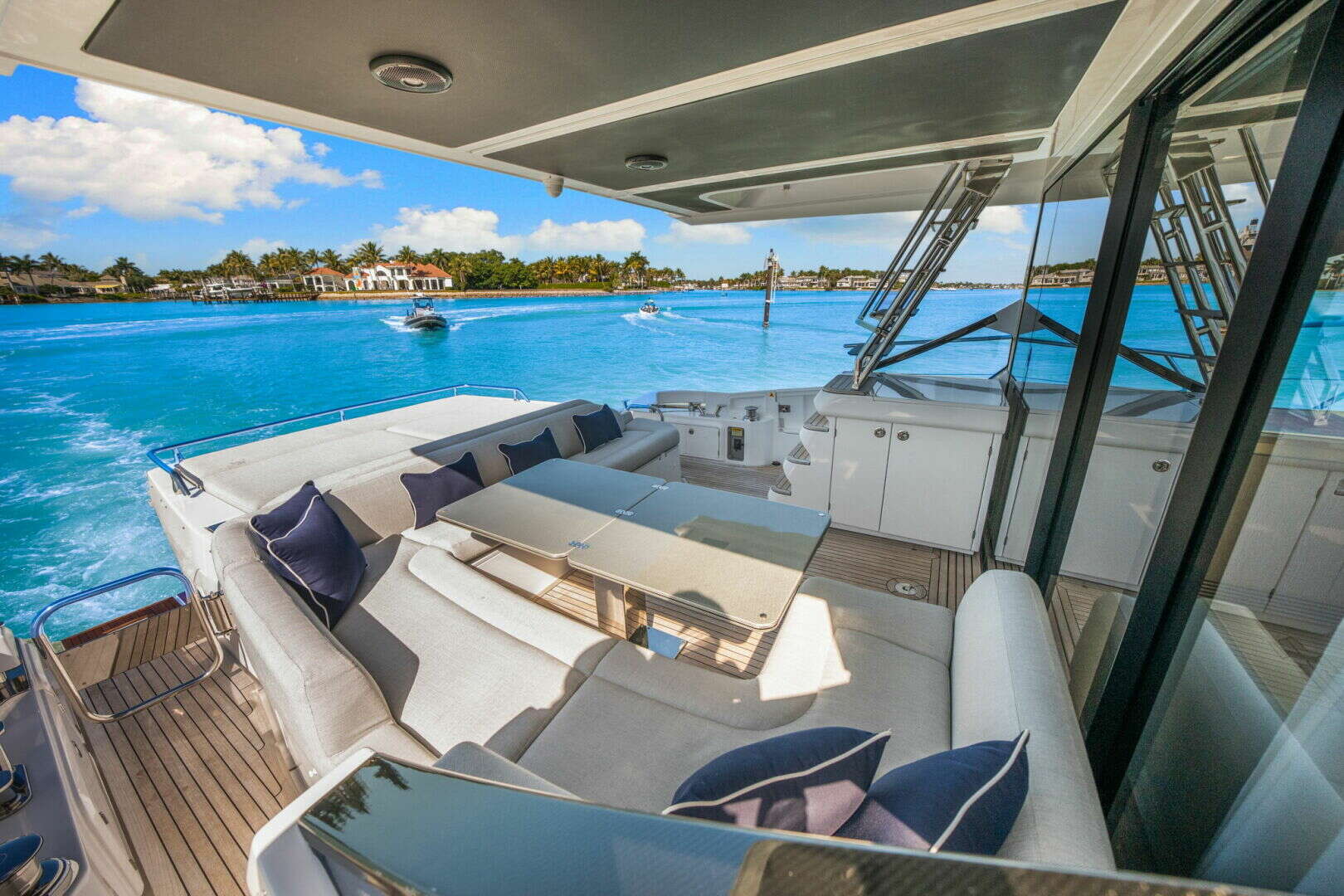 2022 Azimut S6 - Image 39