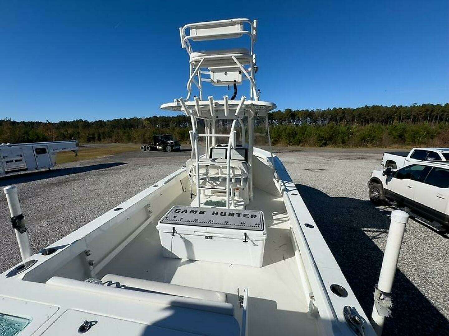 2022 Parker 2801 - Image 6