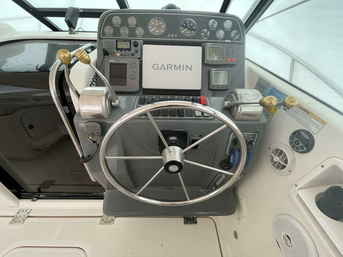 2003 Tiara Yachts 3100 Open - Image 7