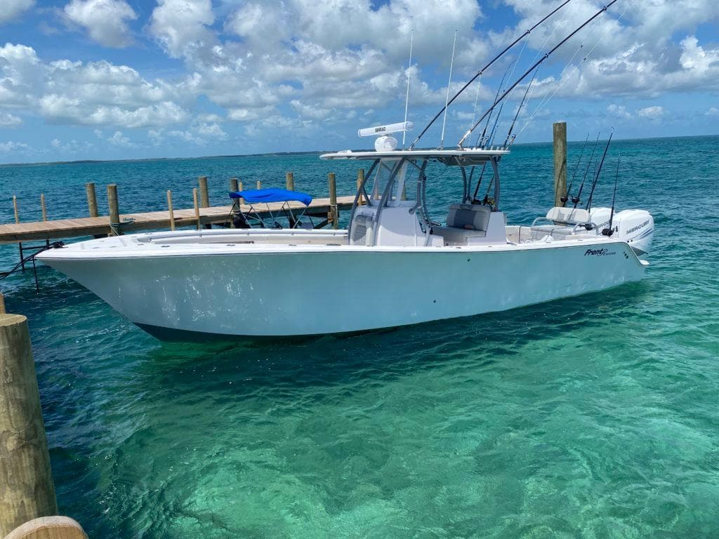 2026 Front Runner 33 Center Console