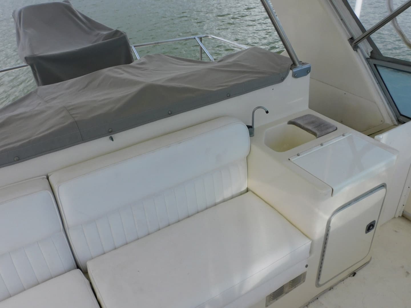 1987 Sea Ray 460 Convertible - Image 21