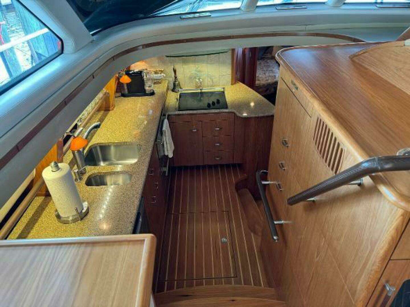 2010 Tiara Yachts 5800 Sovran - Image 46