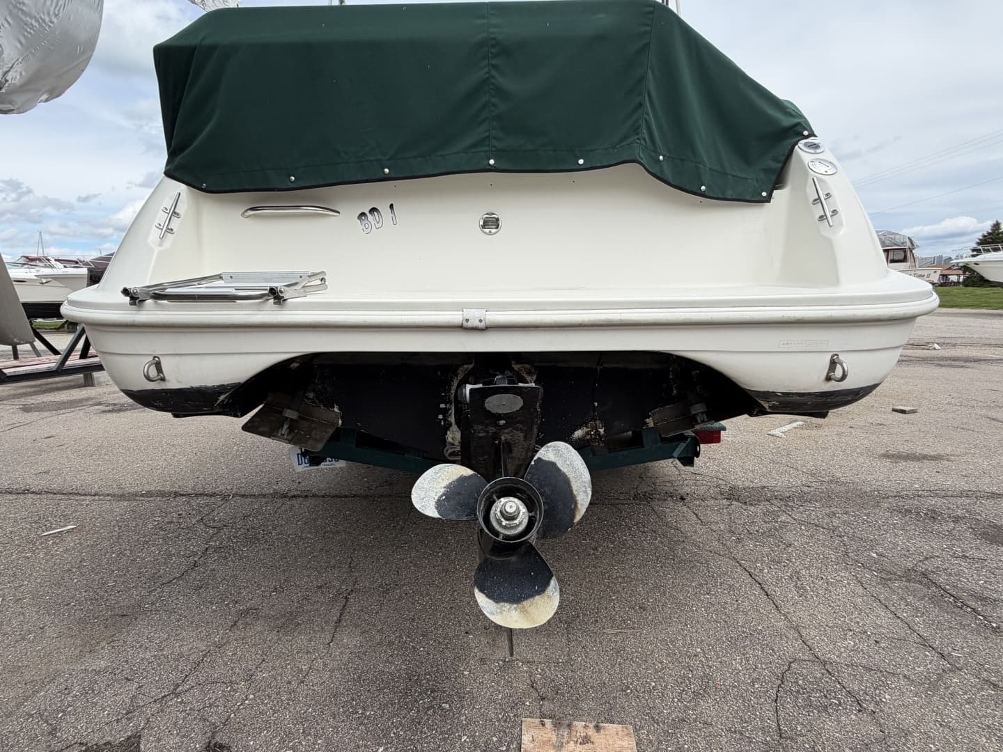 1998 Rinker 266 Fiesta Vee - Image 16