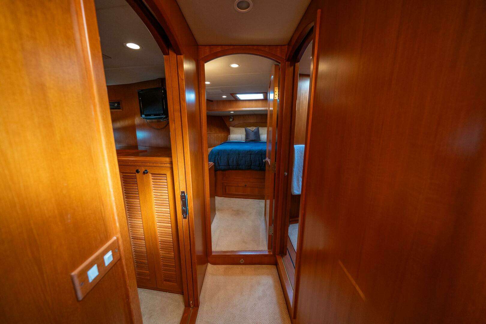 2006 Offshore Yachts 72 Pilothouse - Image 45