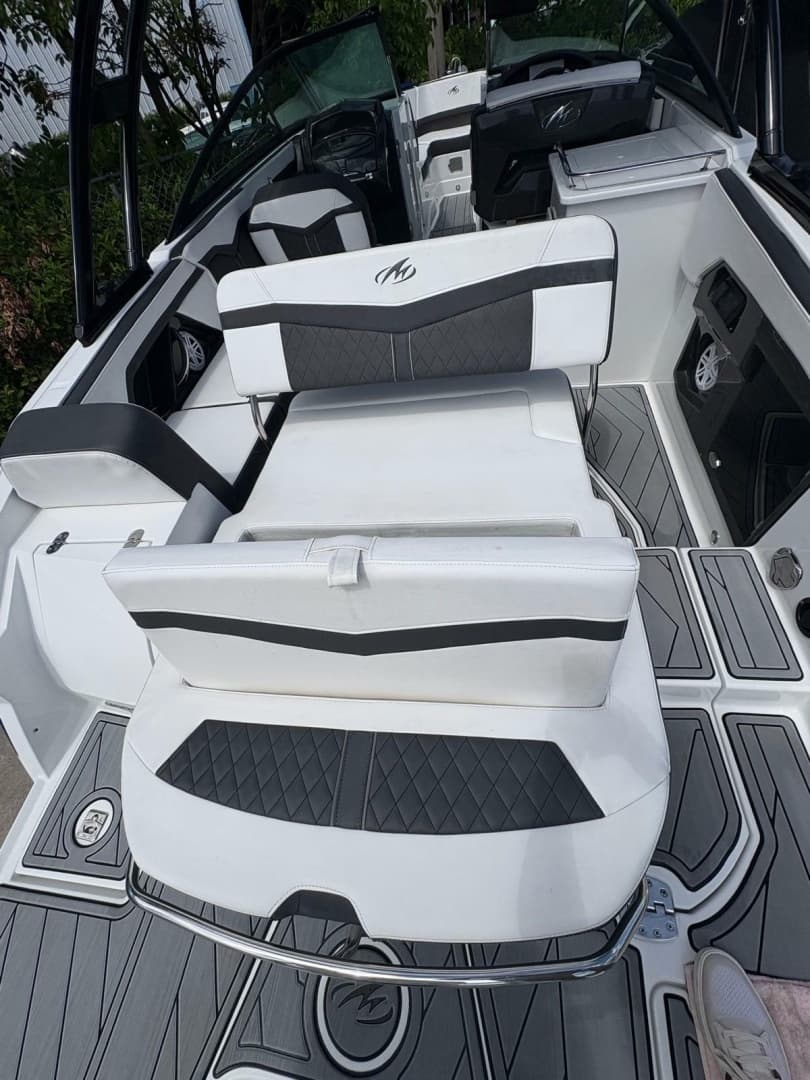 2023 Monterey 255 Super Sport - Image 20