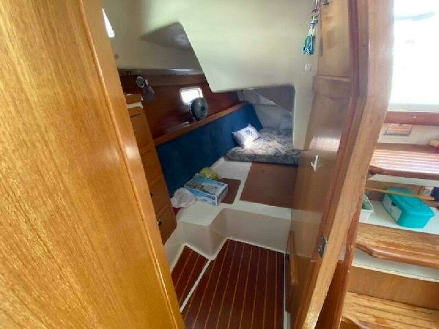 1999 Catalina 36 MKII - Image 23