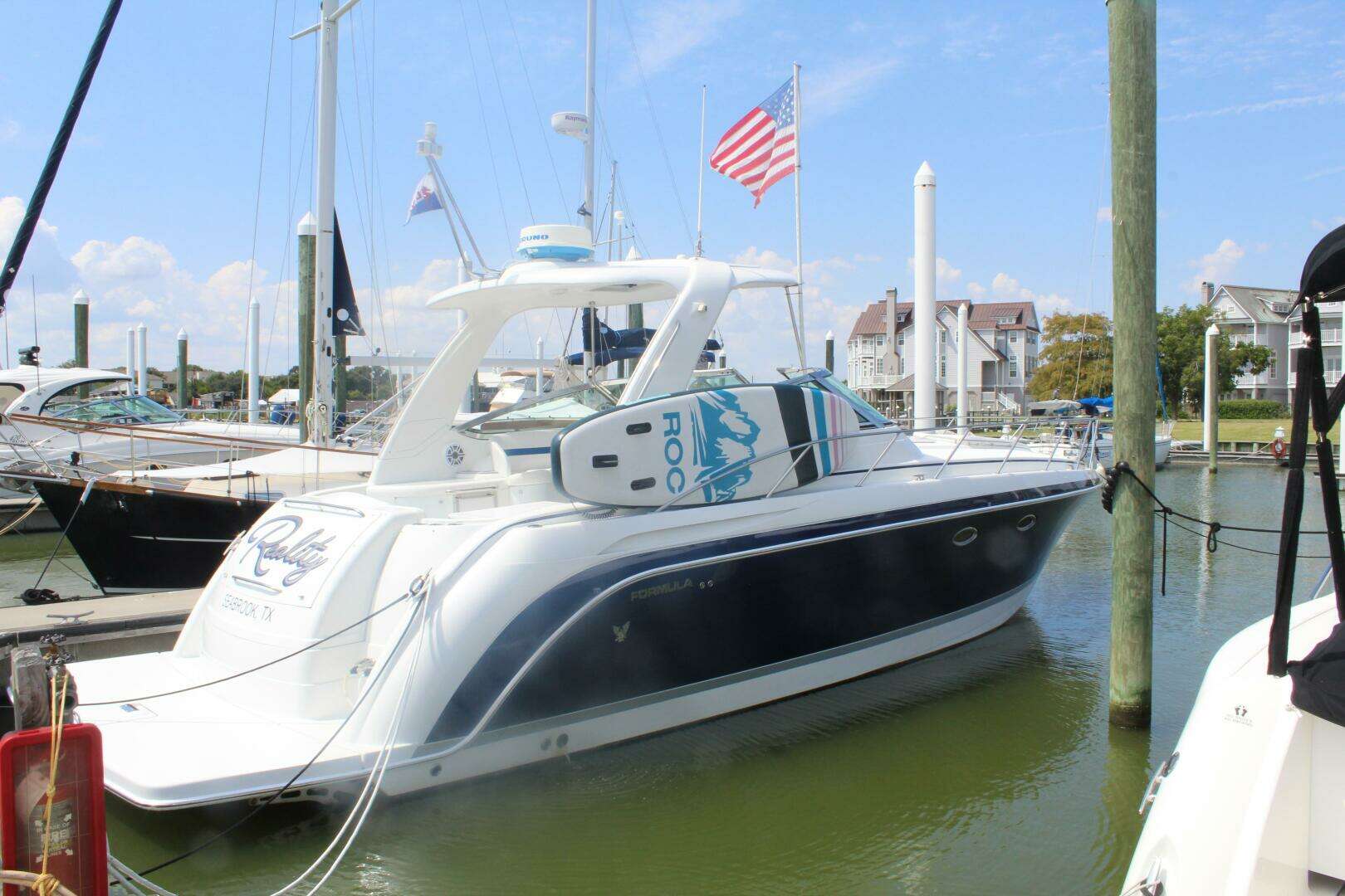 2004 Formula 40 Performance Cruiser - Image 2