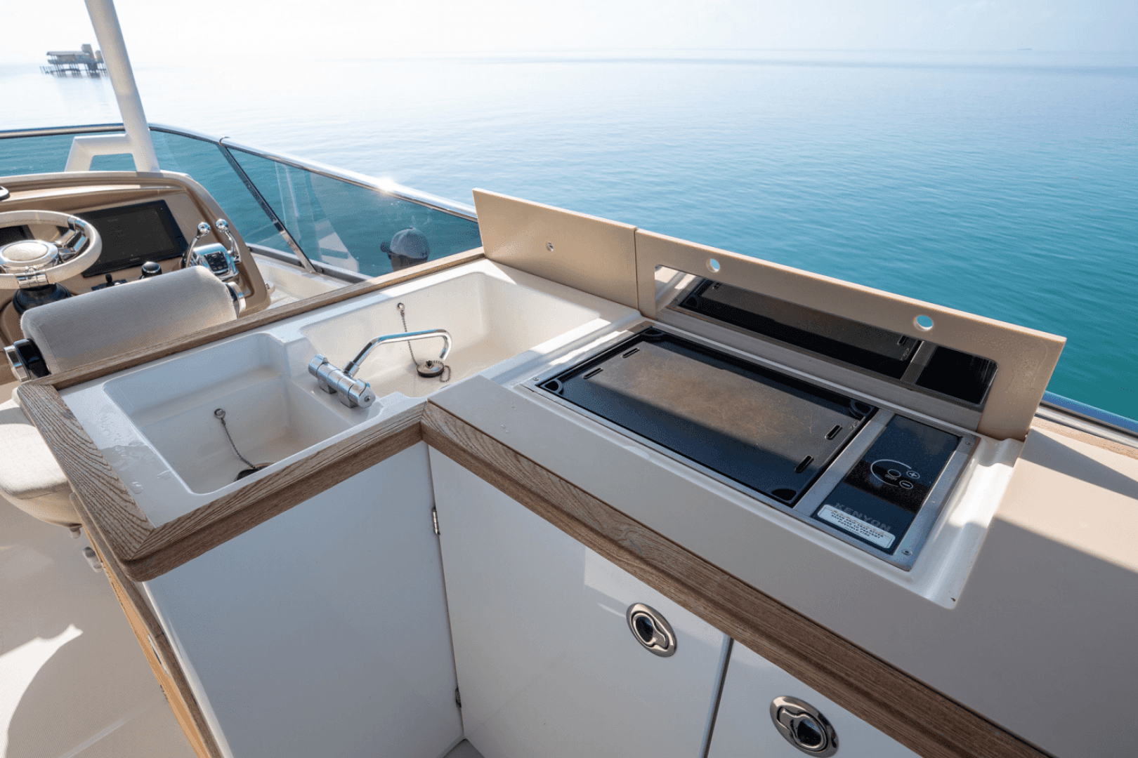 2019 Monte Carlo Yachts MC6 - Image 17