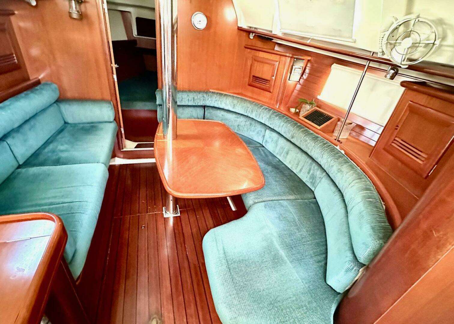 2000 Beneteau 361 - Image 5