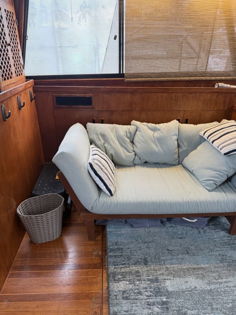 1988 President 35 Double Cabin - Image 16