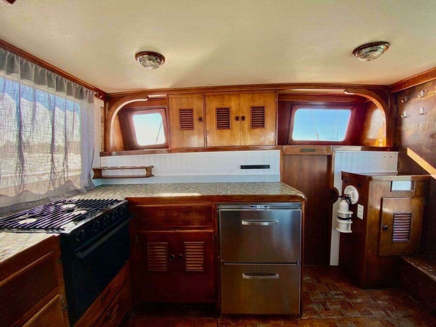 1977 Marine Trader 40 Double Cabin - Image 6