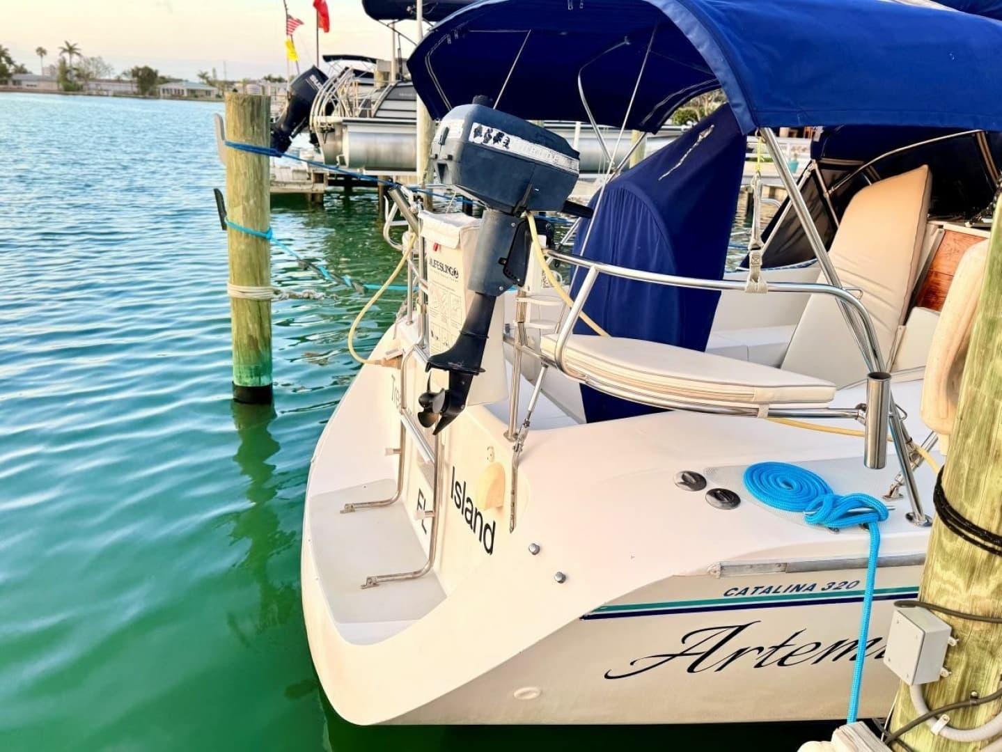 1996 Catalina 320 - Image 42