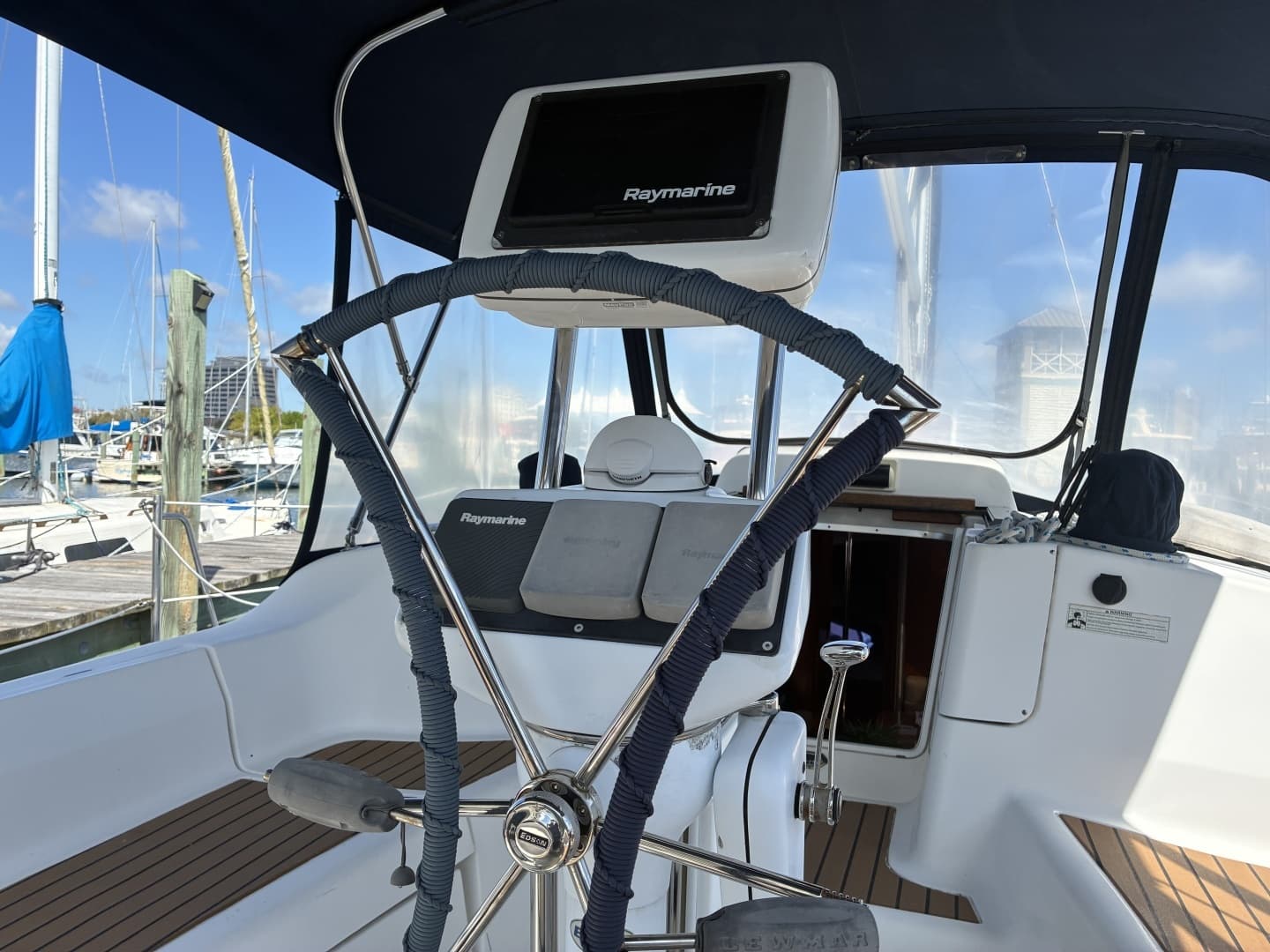 2008 Hunter 38 - Image 49
