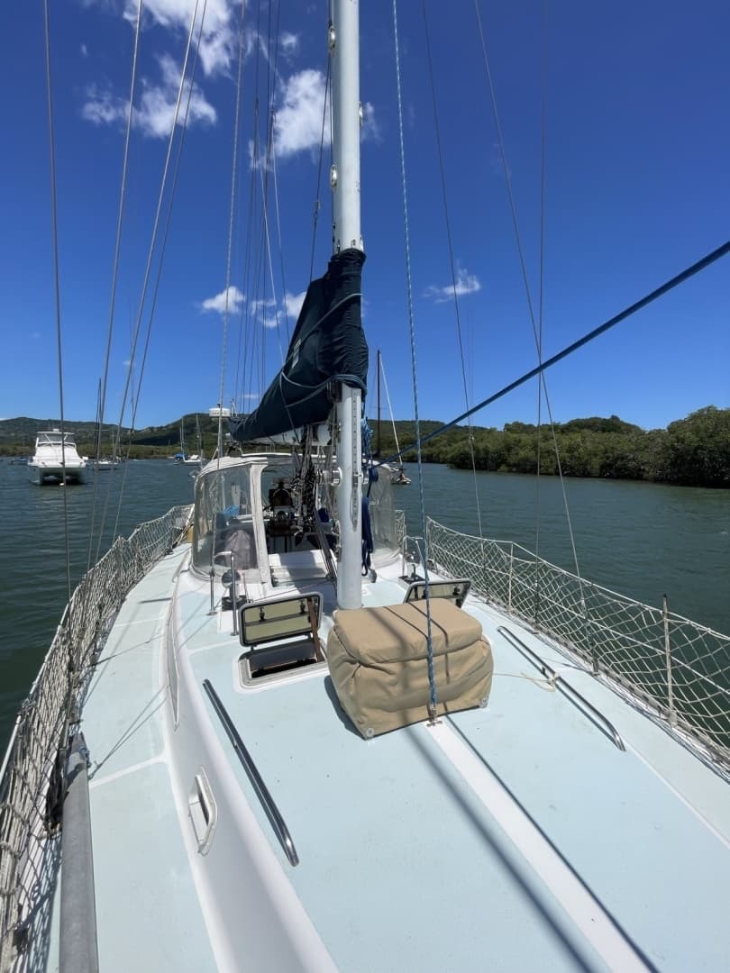 1986 Gulfstar Hirsch 45 - Image 3