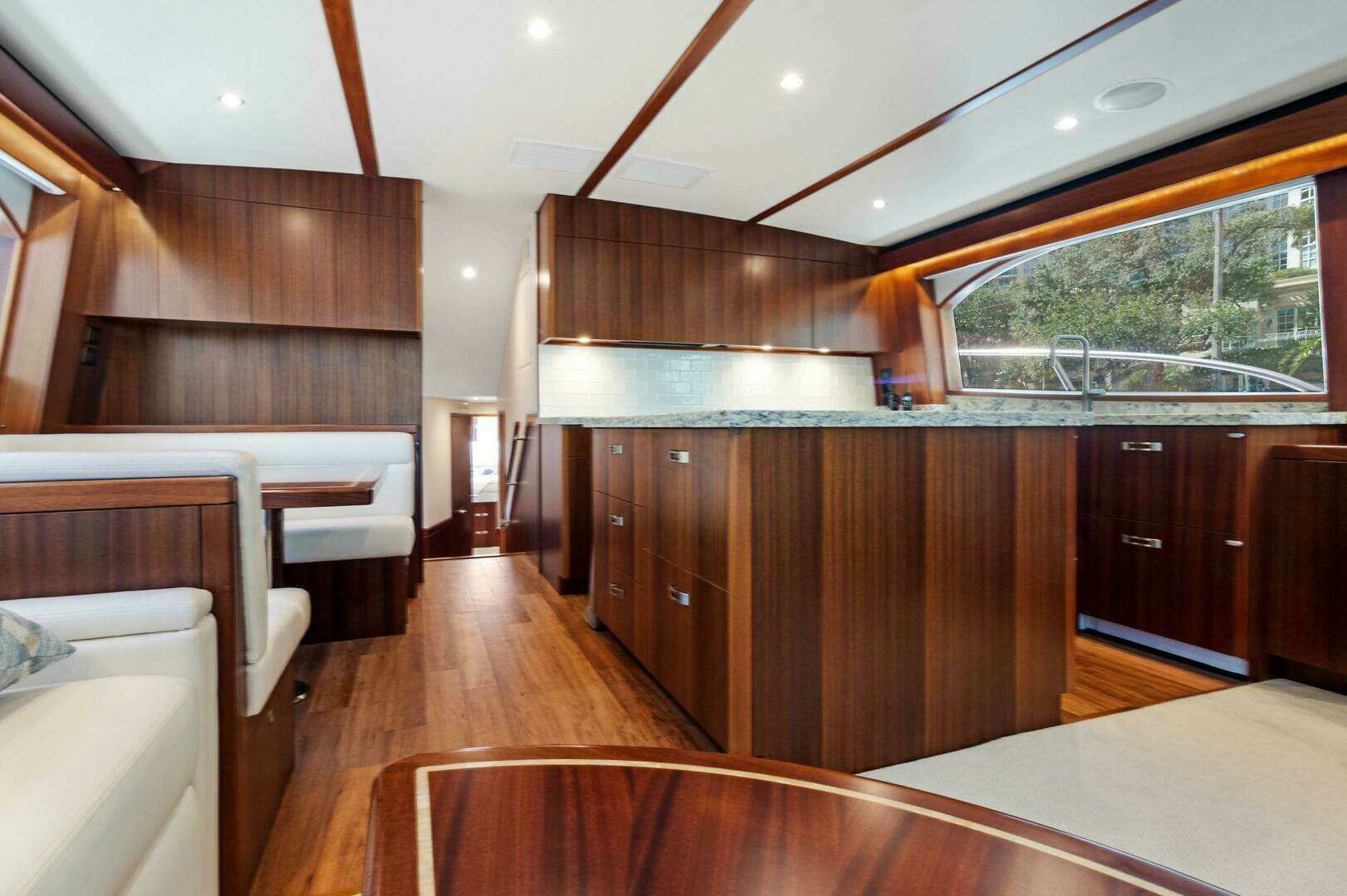 2016 Hatteras GT63 - Image 36