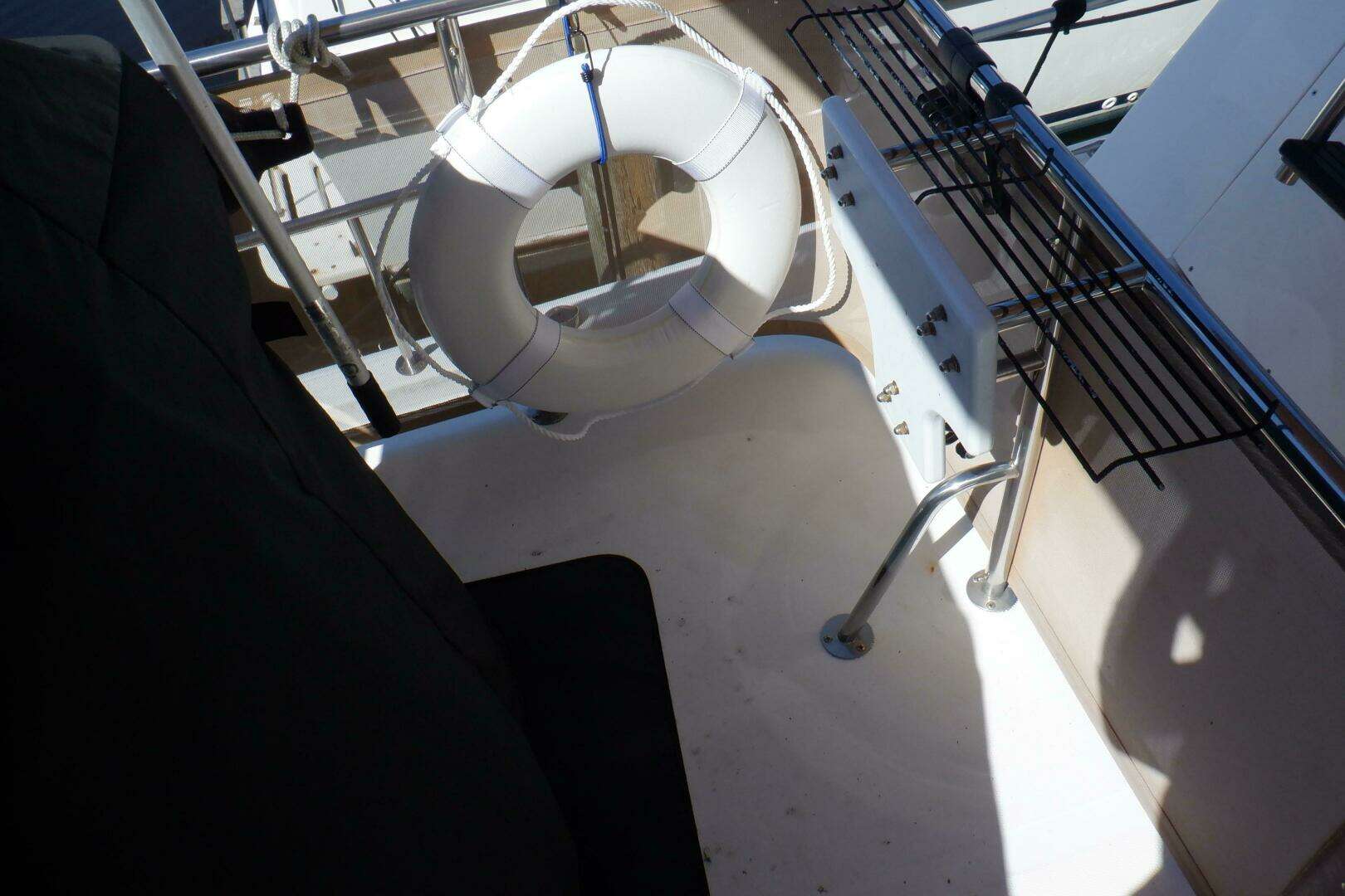 2002 Mainship 430 Trawler - Image 19