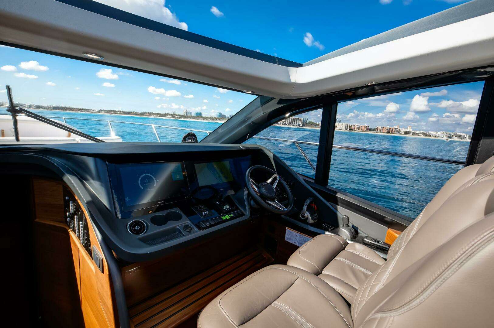 2025 Princess V55 - Image 4