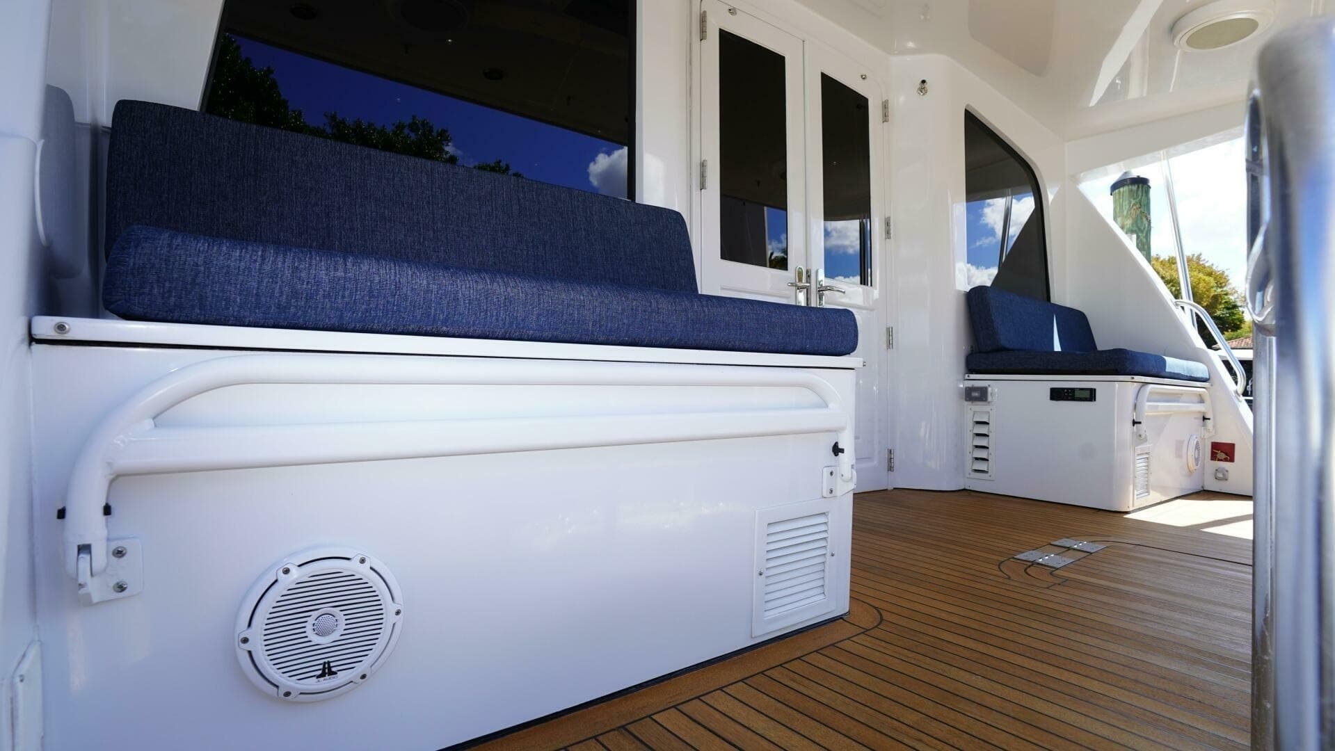2005 Sea Force IX Enclosed Flybridge - Image 71
