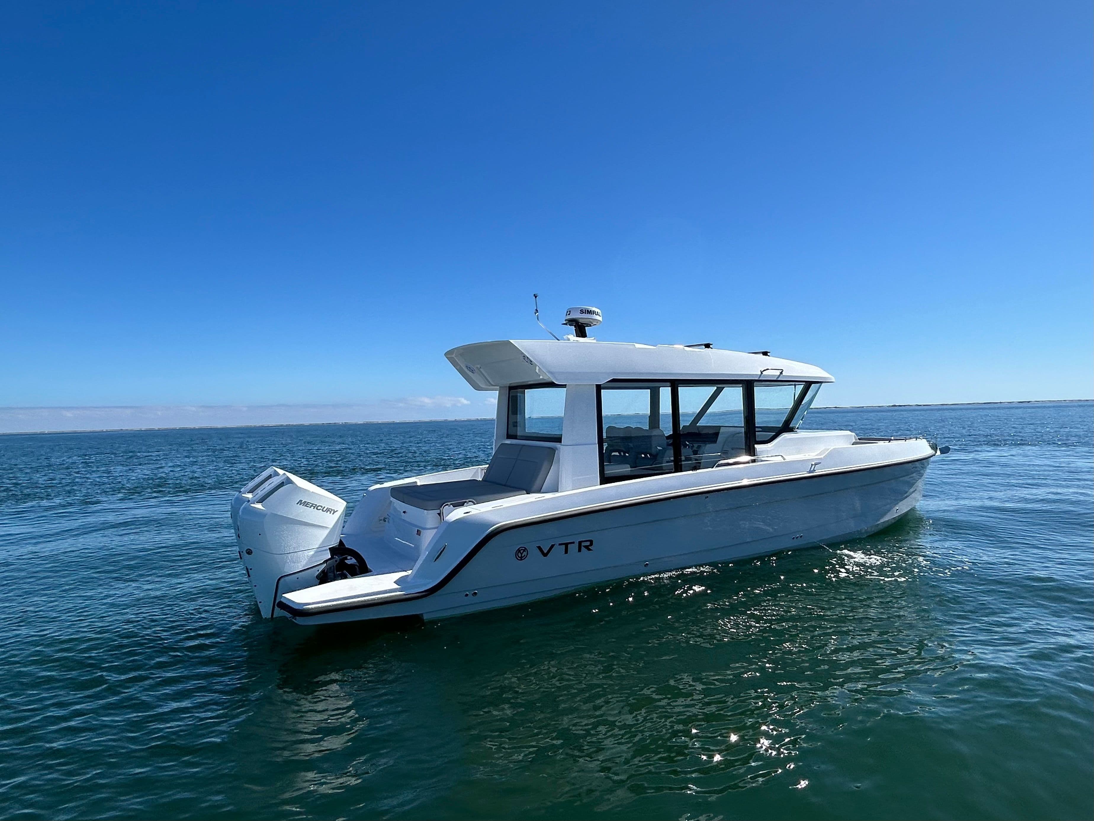 2026 Cruisers Yachts 38 VTR EC - 11
