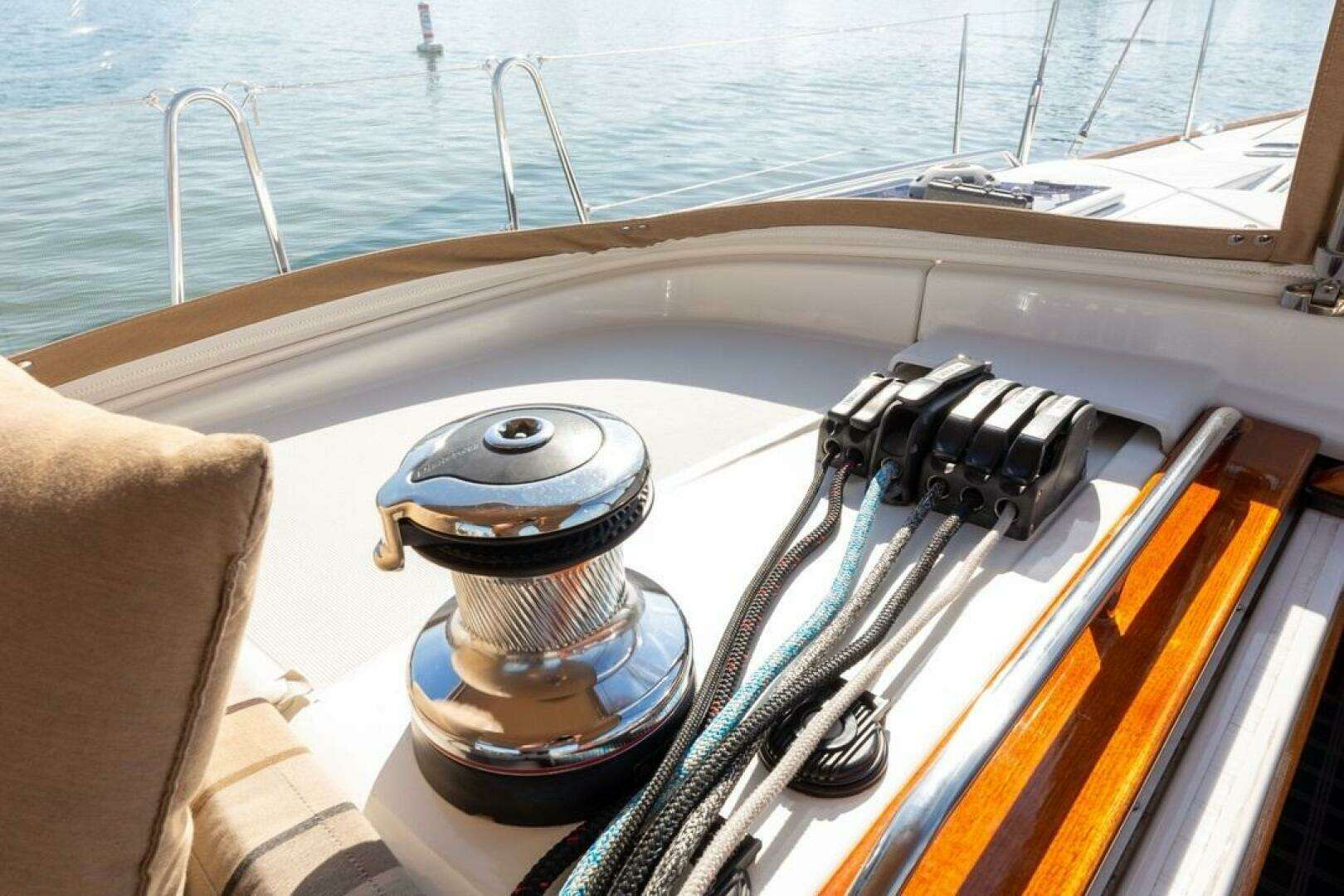 2015 Jeanneau 53DS - Image 23