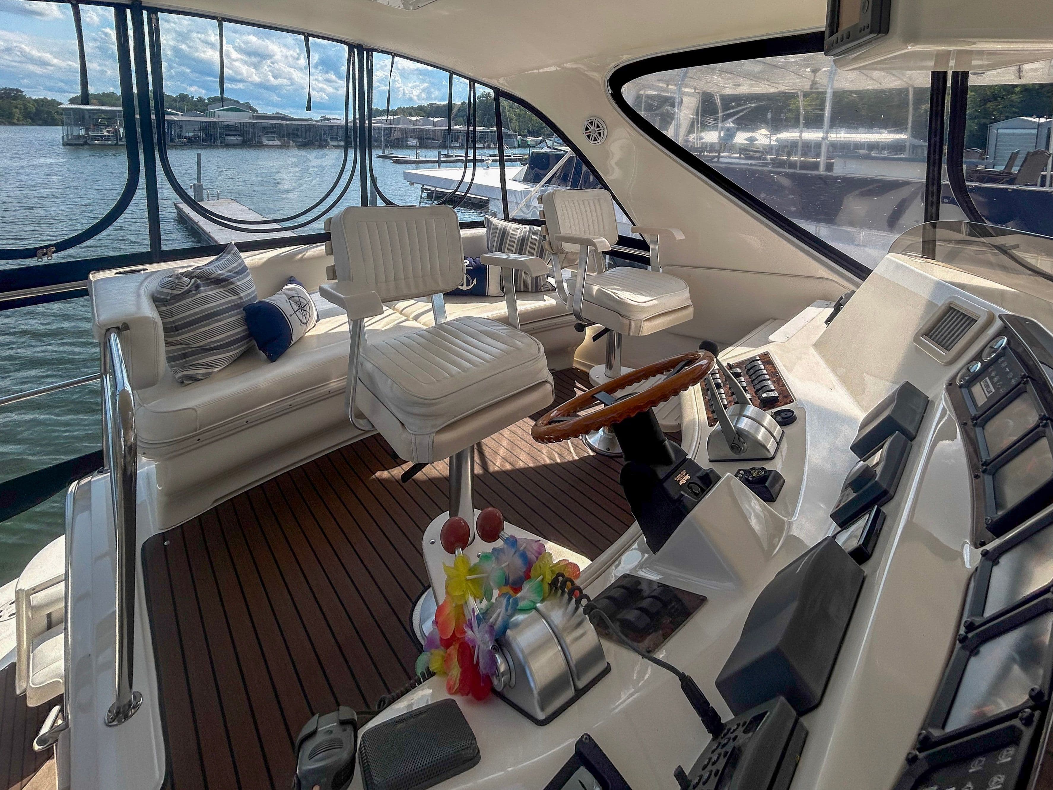 1998 Sea Ray 560 Sedan Bridge - 34