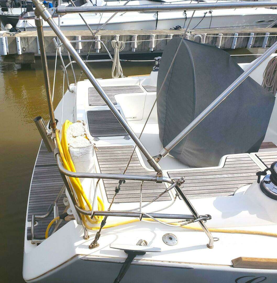 2015 Beneteau Oceanis - Image 11