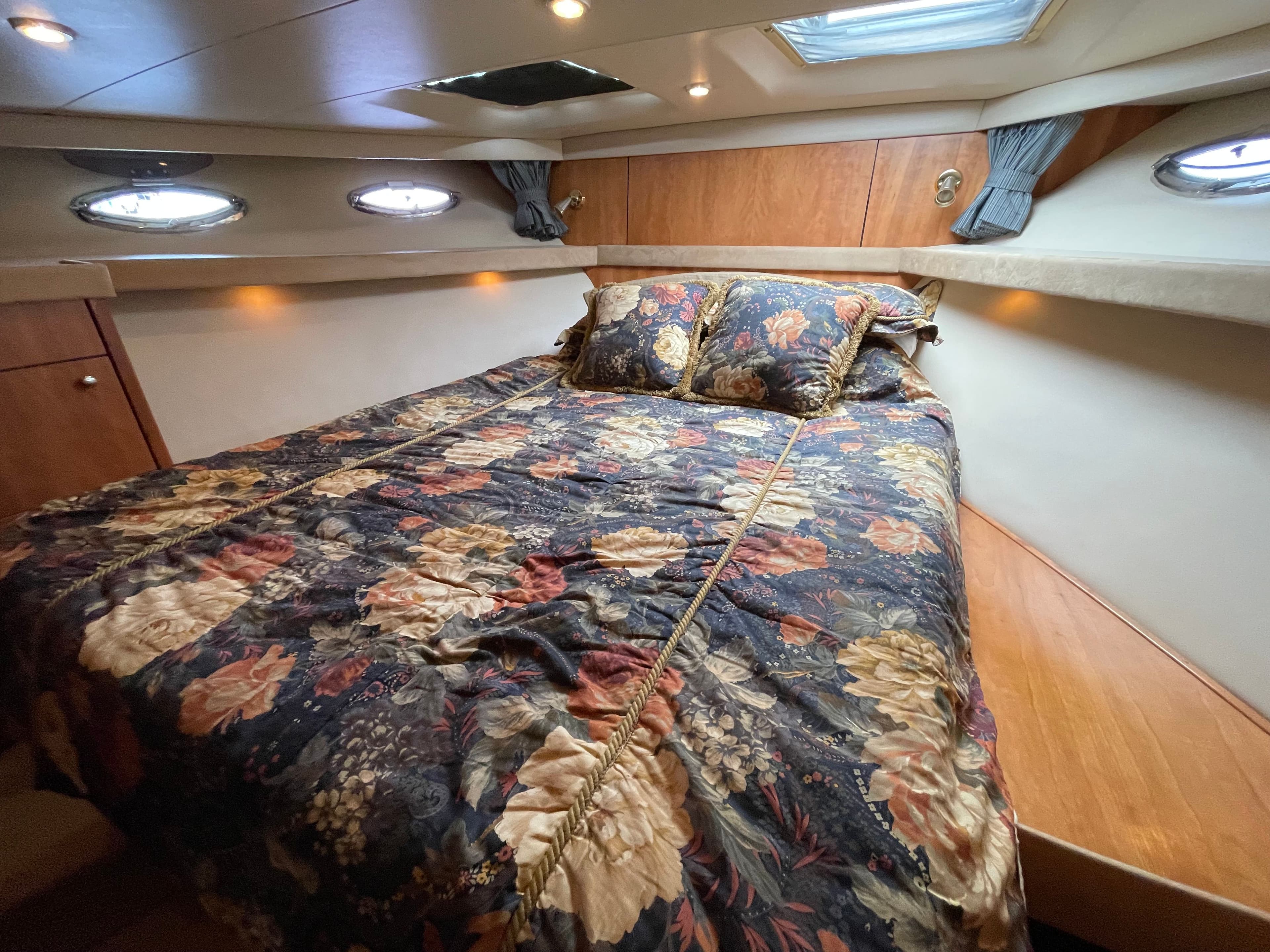 2004 Meridian 490 Pilothouse - 31