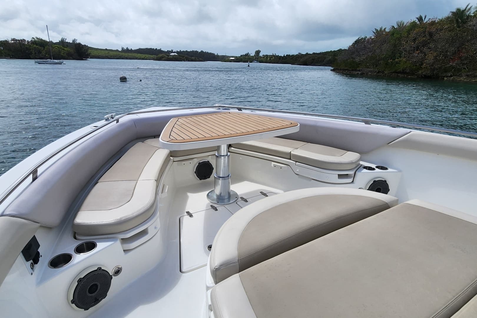2020 Boston Whaler Outrage - Image 17
