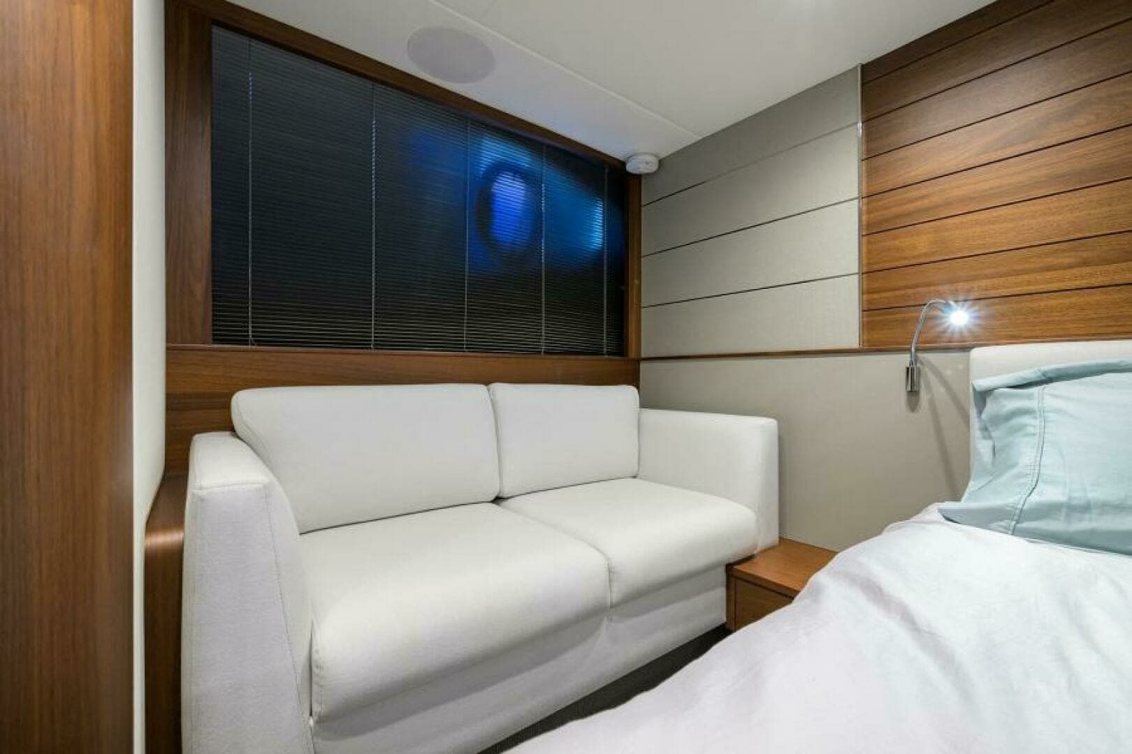 2022 Princess V50 Open - Image 10