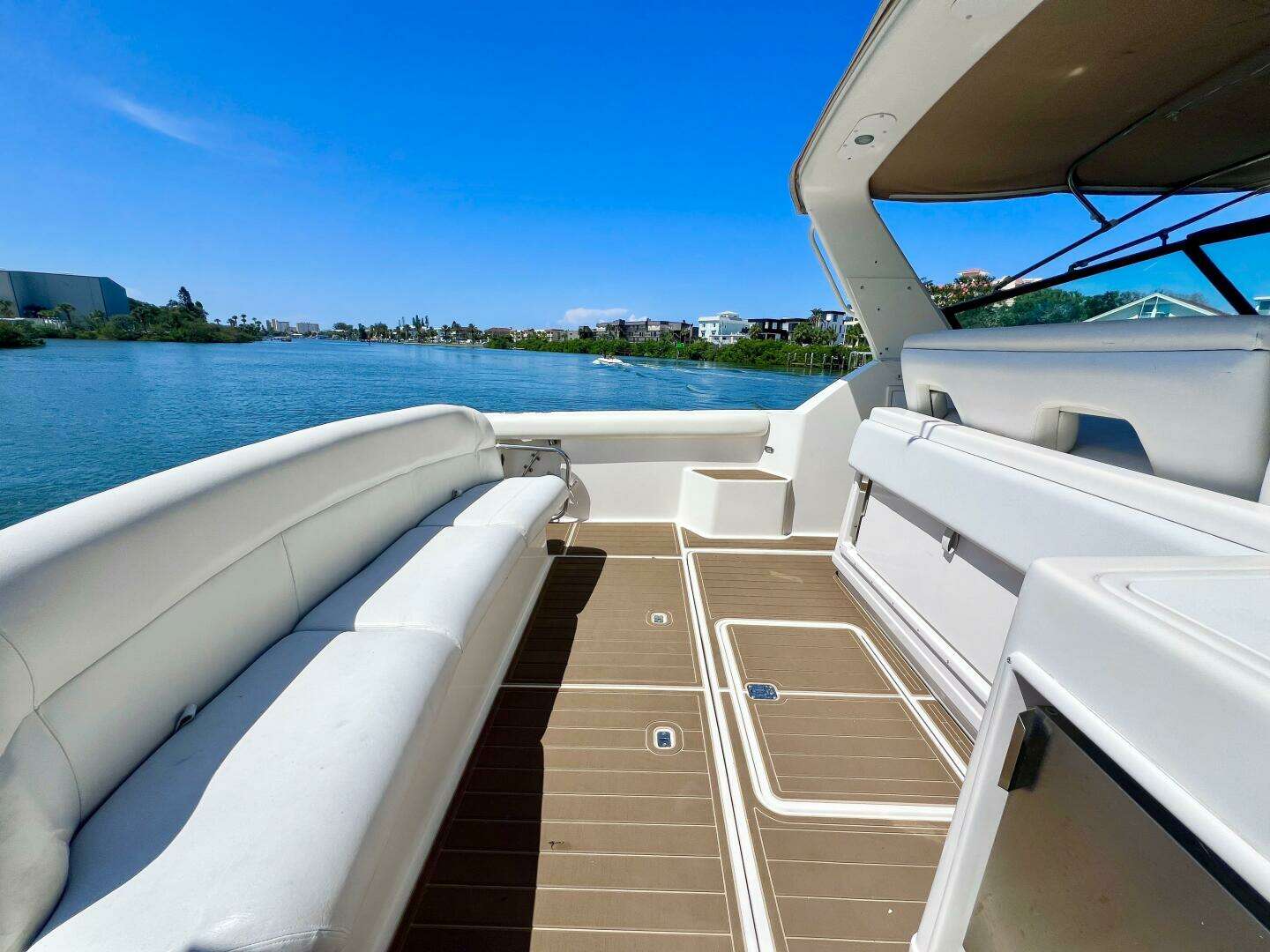 1998 Tiara Yachts 3500 Express - Image 5
