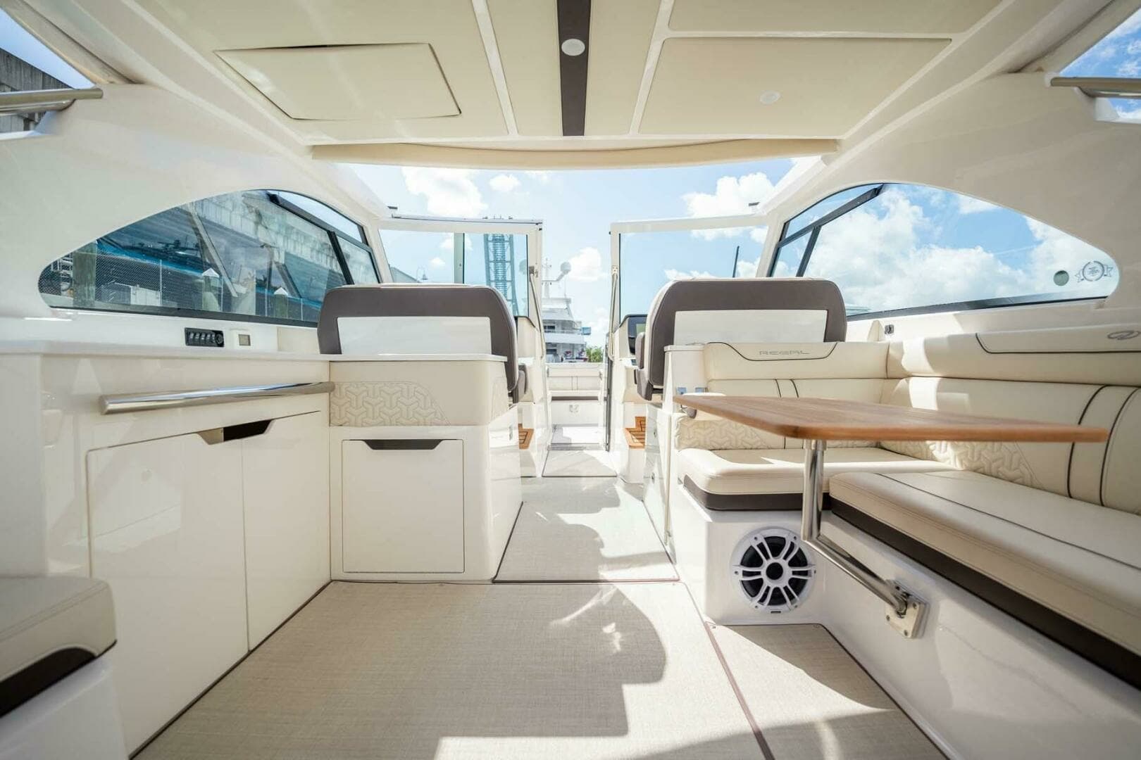 2022 Regal LX36 - Image 21