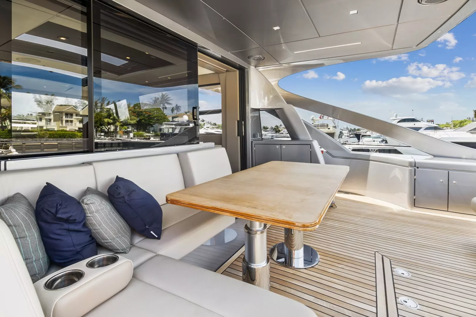 2020 Pershing 7X - Image 16
