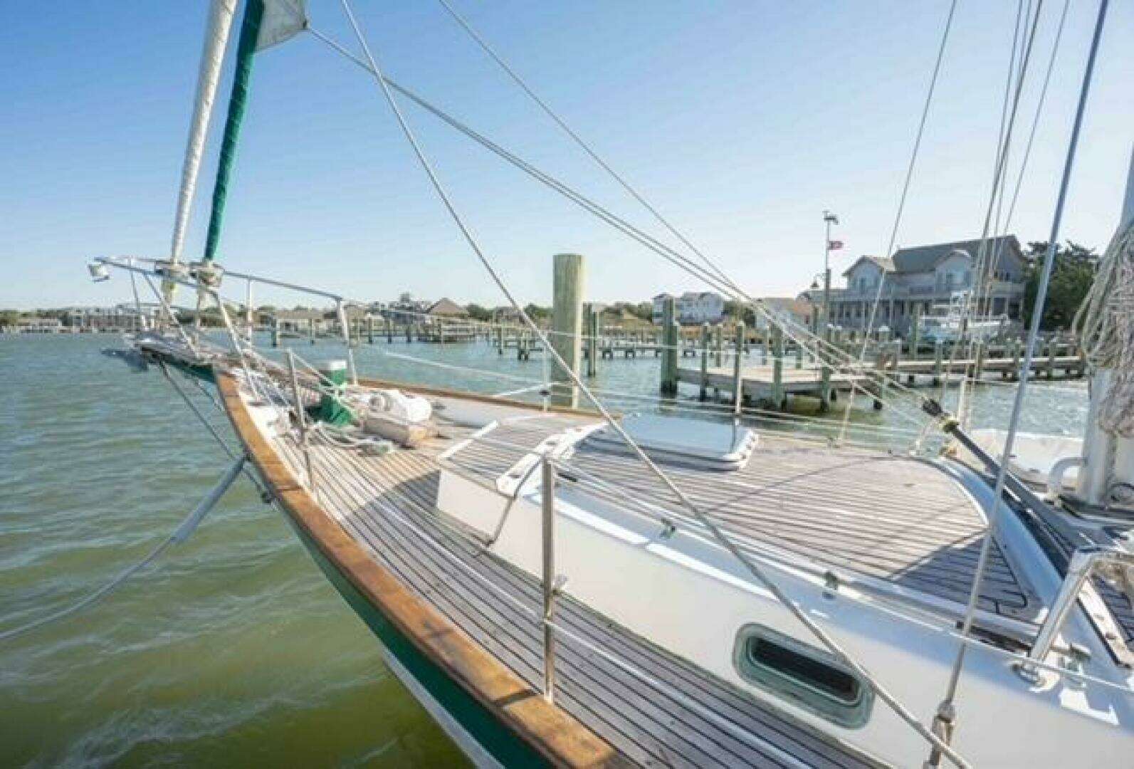 1983 Bluewater Yachts Vagabond 42 Center Cockpit - Image 15