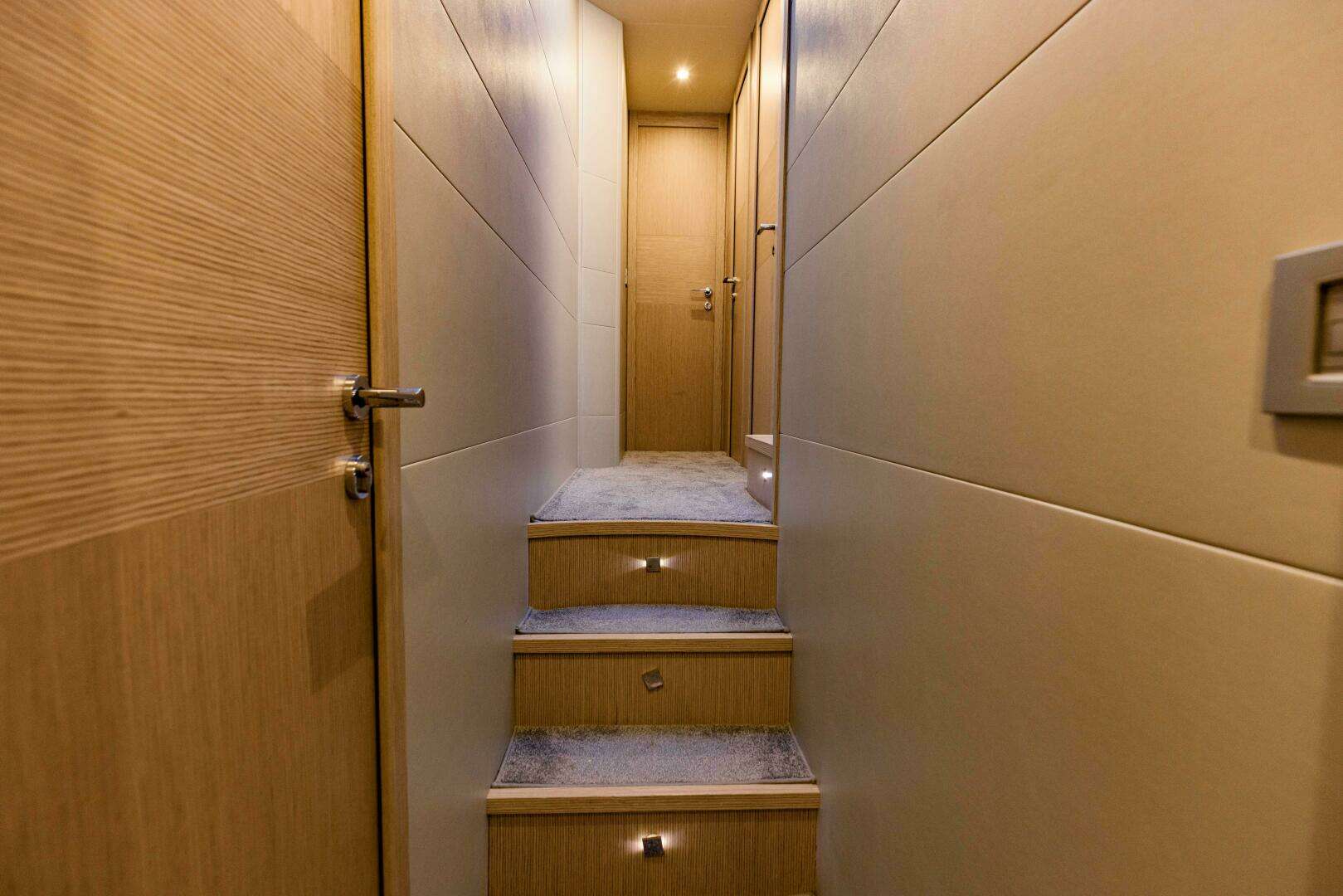 2017 Ferretti Yachts 750 - Image 73